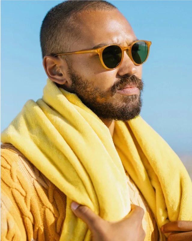 Prava pot je tista, ki jo ustvarjate sami. Naj bo vaš pogled jasen na vsakem koraku. 🕶️. 
😎 Garrett Leight

#garettleight #optikapoljsak #soncnaocala