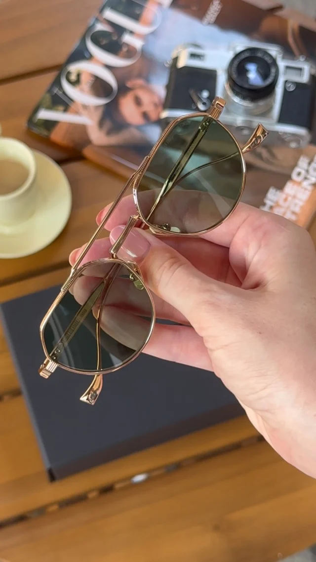Izrazito oblikovanje, brezkompromisna izdelava in karakter, ki ga ni mogoče spregledati. 😎

🕶️ Cuttler and Gross

#optikapoljsak #novomesto #cuttlerandgross