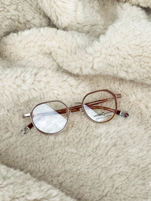 Ujemite lepoto jesenskih barv s korekcijskimi očali Etnia Barcelona. 🍂🍁🤓

#optikapoljsak #etniabarcelona